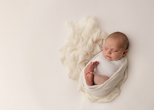 novorodenecké fotenie Bratislava – umelecký štýl