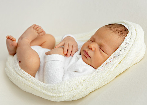 newborn fotenie Ivanka pri Dunaji - spiaci novorodenec