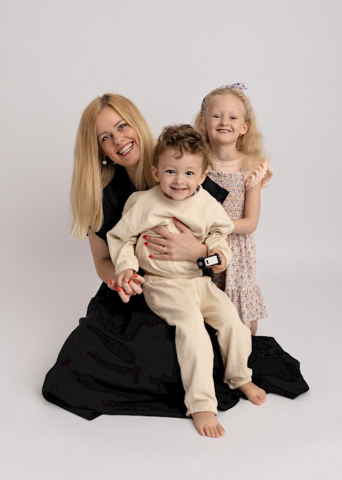 Rodinné fotenie detí Bratislava – autentická fotografia súrodencov